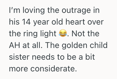 Screenshot 2025 07 12 at 3.28.59 PM His Older Sister Kept Hogging Their Shared Bathroom Taking Selfies For 40 Minutes, So This Teenage Boy Pulled A Prank To Teach Her A Lesson